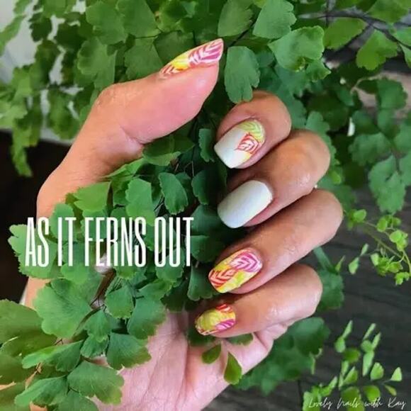 NEW Color Street Bundle Retired Sets As it Ferns Out and  Love Ya Bunches - Picture 3 of 9